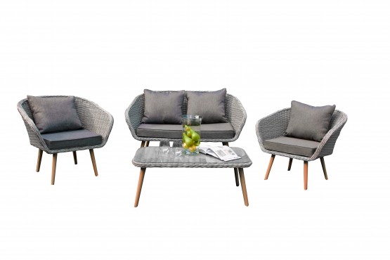 Lounge Set with sofa, two chairs and one coffeetable. With cushions. Grey wicker