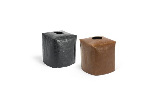 Cover for Tissue Box in vegan leather. In two colors: Black and Saddle Brown.